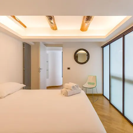 Design & Duplex At National Museum * נאפולי