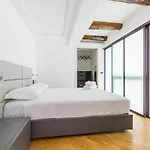 Apartament Design & Duplex At National Museum