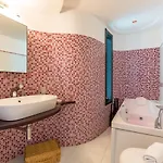 Design & Duplex At National Museum Apartament