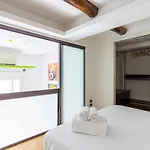 Design & Duplex At National Museum Apartament *