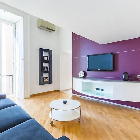 Design & Duplex At National Museum Apartment Naples