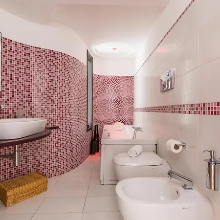 Apartment Design & Duplex At National Museum Naples