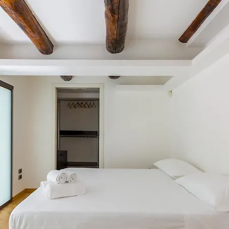 Design & Duplex At National Museum Naples