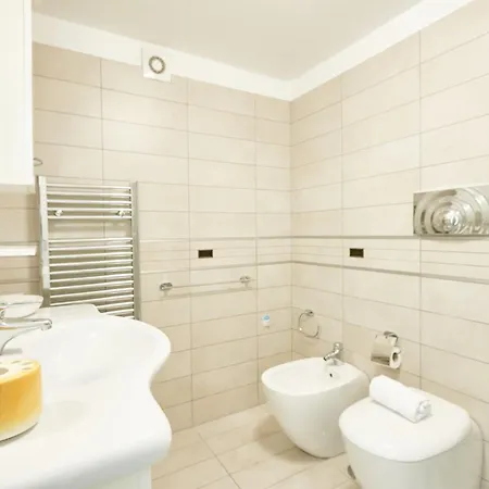 Design & Duplex At National Museum Apartment *