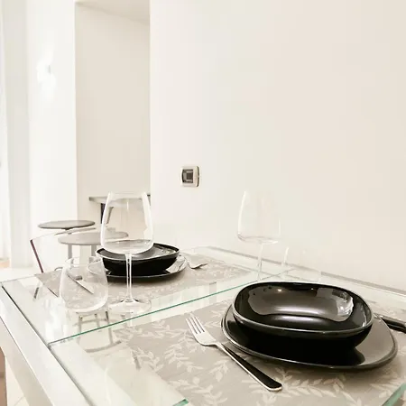 Design & Duplex At National Museum Apartment *