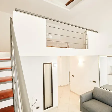 Design & Duplex At National Museum Napoli