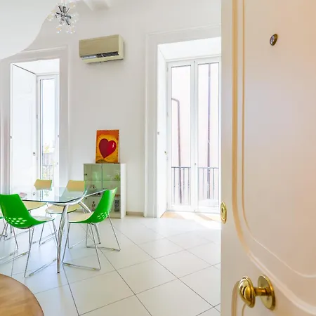 Design & Duplex At National Museum شقة نابولي