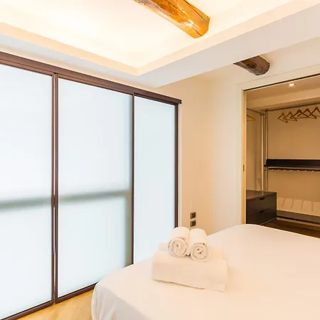 شقة Design & Duplex At National Museum نابولي