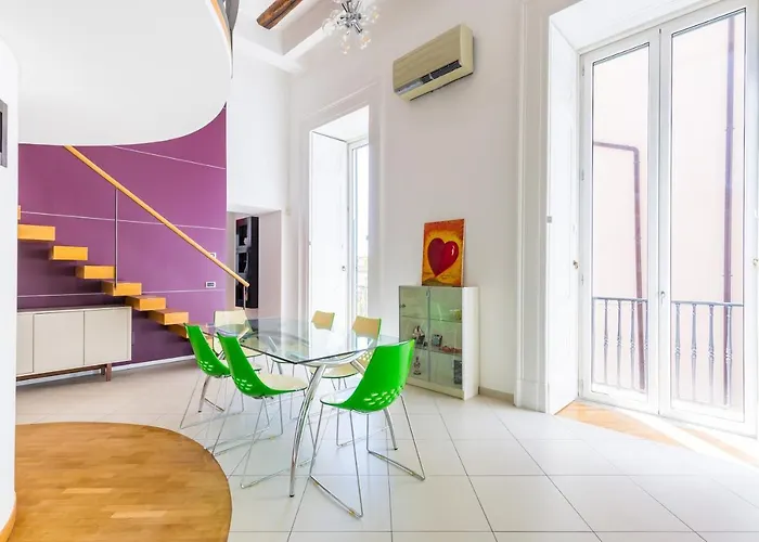 Apartment Design & Duplex At National Museum Naples