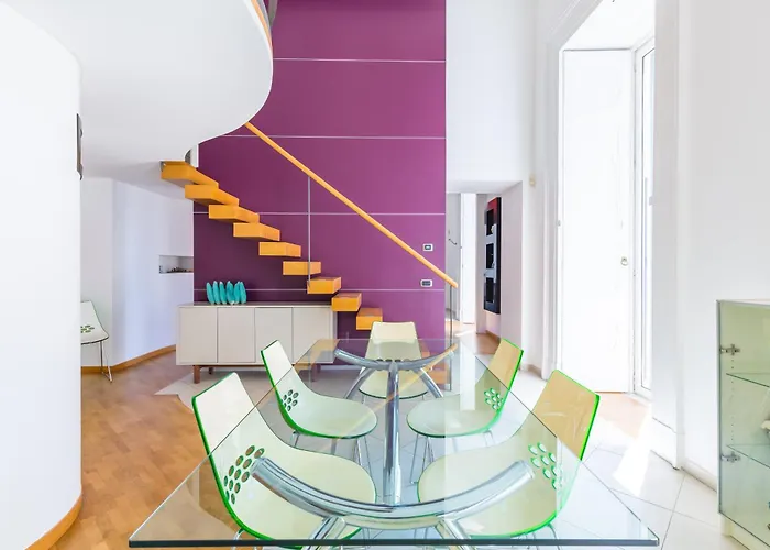 Design & Duplex At National Museum Νάπολη