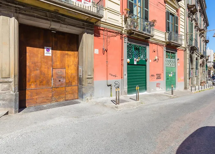 Design & Duplex At National Museum * Naples