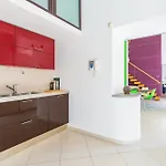 Design & Duplex At National Museum דירה