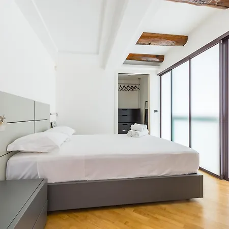 Apartment Design & Duplex At National Museum