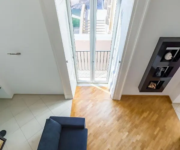 Design & Duplex At National Museum Appartement Naples