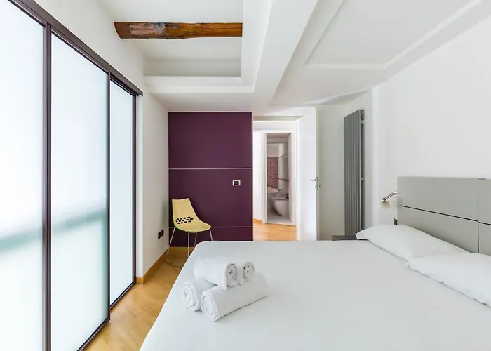 Design & Duplex At National Museum * Naples